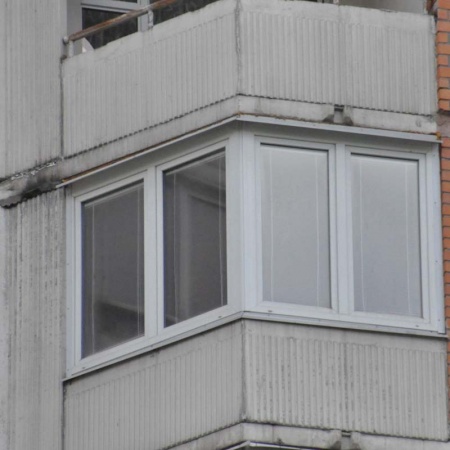 Фото остекление балкона утюжок П-44Т
